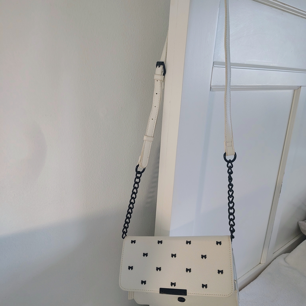 Betsey Johnson Ivory Crossbody Bag with Black Bow Accents - Picture 3 of 11